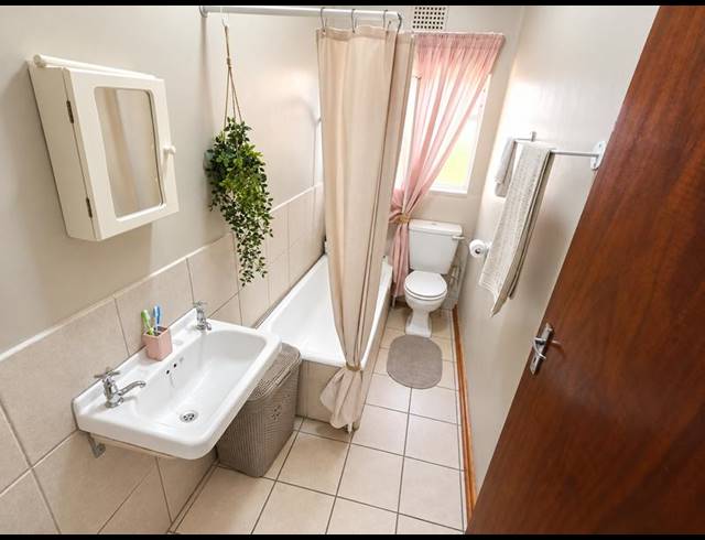 1 BEDROOM PROPERTY TO RENT IN PETERSFIELD